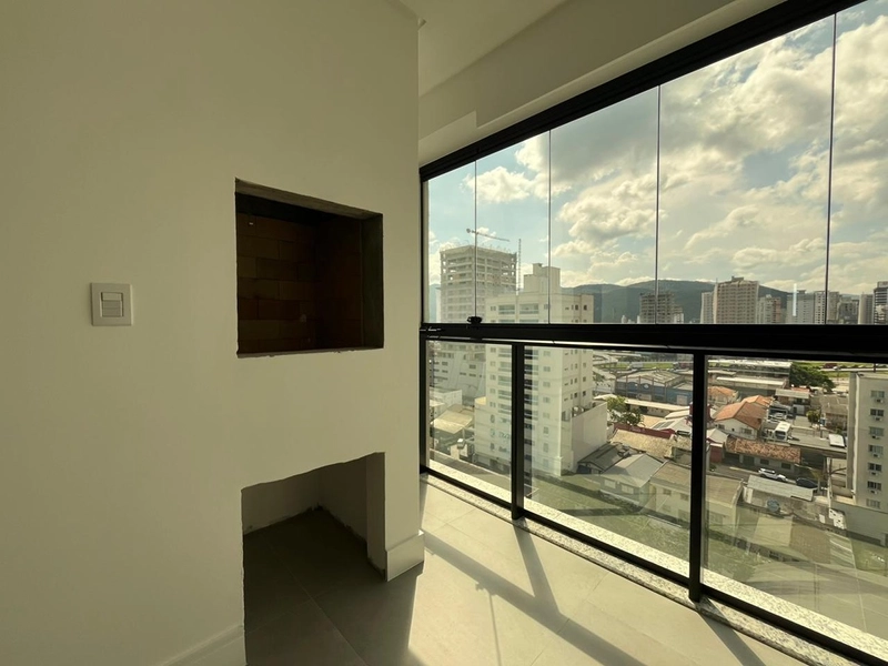 3 Dormitórios Sendo 3 Suítes  Meia Praia - Itapema / SC: 1ª foto da galeria de imagens do imóvel