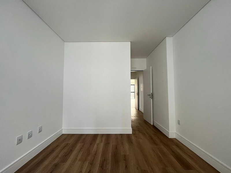 3 Dormitórios Sendo 3 Suítes  Meia Praia - Itapema / SC: 10ª foto da galeria de imagens do imóvel