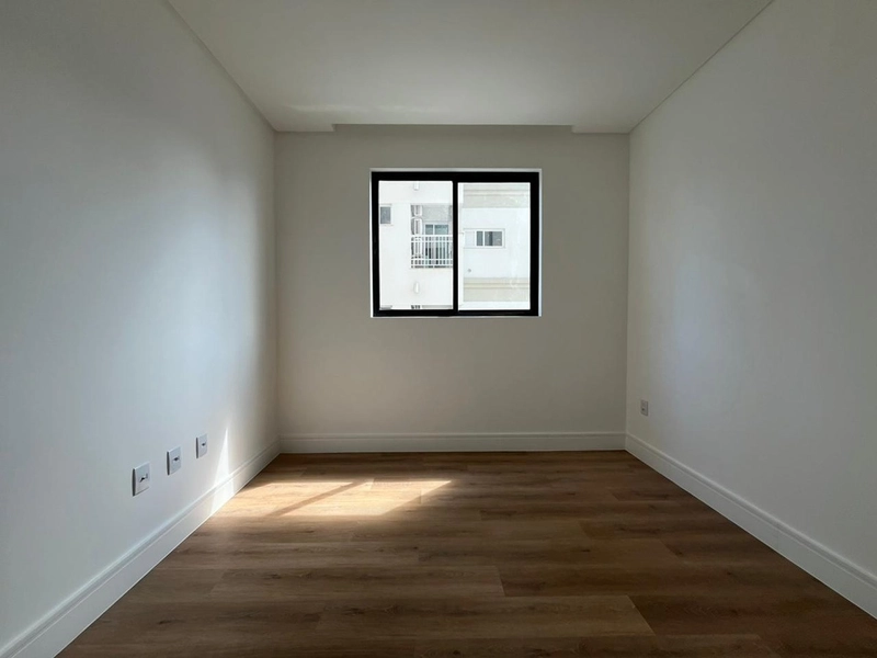 3 Dormitórios Sendo 3 Suítes  Meia Praia - Itapema / SC: 7ª foto da galeria de imagens do imóvel