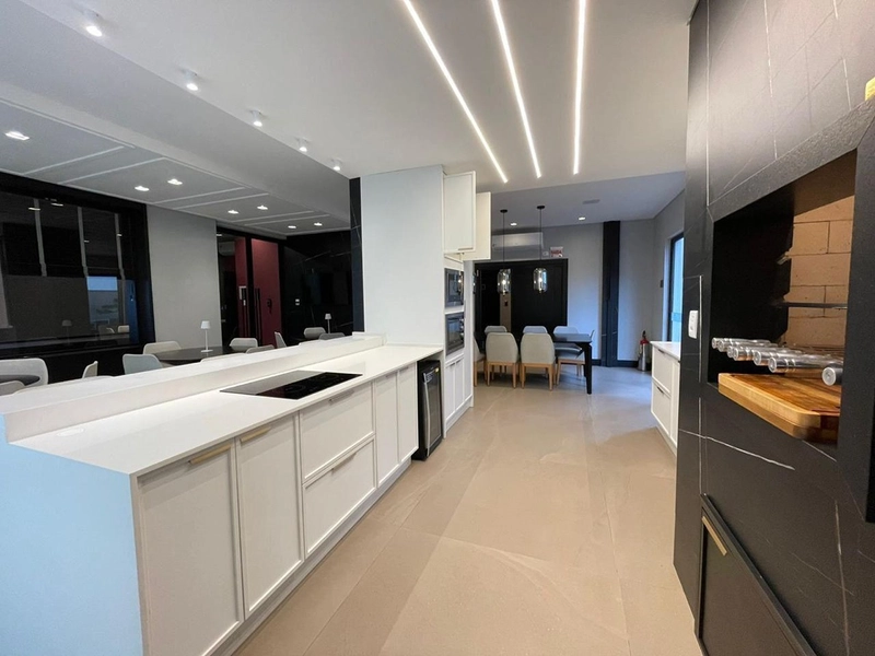 3 Dormitórios Sendo 3 Suítes  Meia Praia - Itapema / SC: 17ª foto da galeria de imagens do imóvel