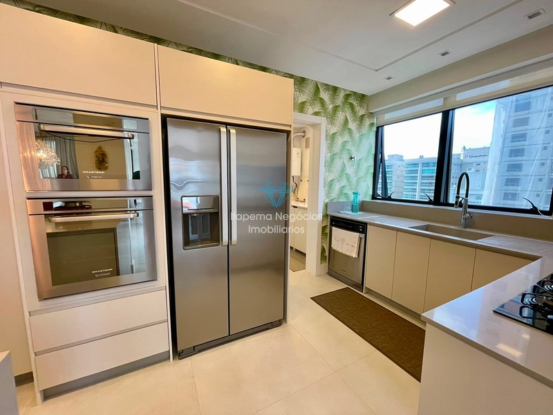 Centro de Itapema com 4 suítes 3 vagas e mobiliado. : 10ª foto da galeria de imagens do imóvel