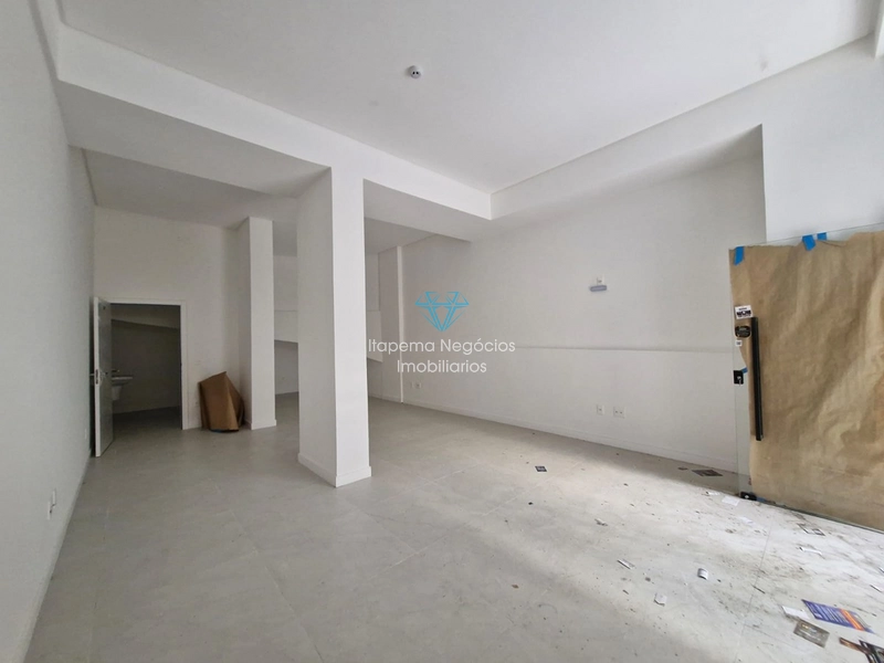 Sala Comercial para locação na Meia Praia: 7ª foto da galeria de imagens do imóvel