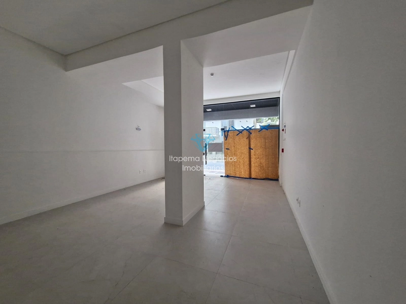 Sala Comercial para locação na Meia Praia: 5ª foto da galeria de imagens do imóvel