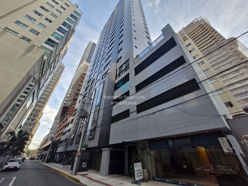 Sala Comercial para locação na Meia Praia: 3ª foto da galeria de imagens do imóvel