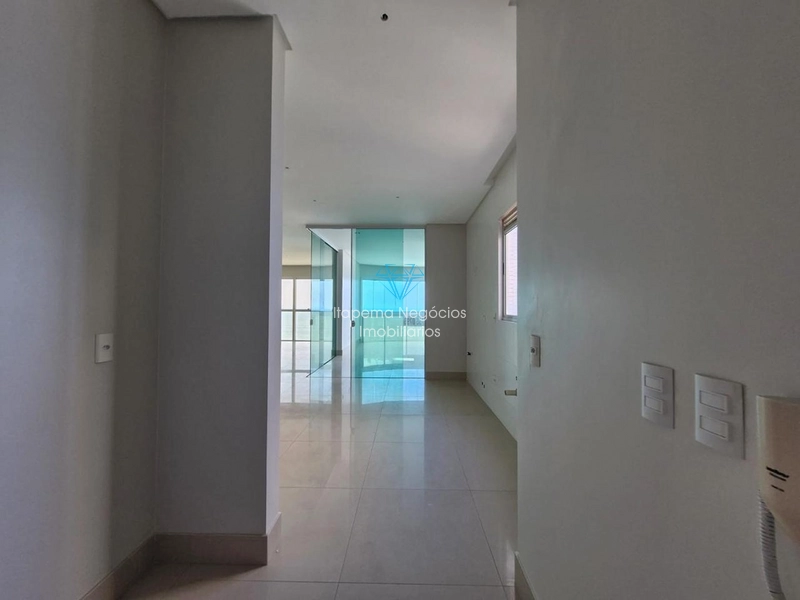 APARTAMENTO FRENTE PARA O MAR EM ITAPEMA 4 SUÍTES.: 32ª foto da galeria de imagens do imóvel