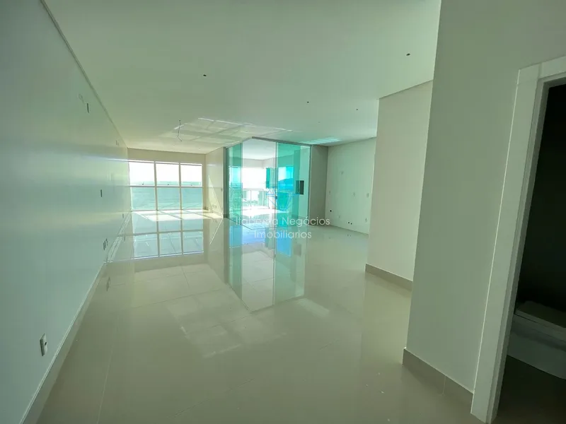 APARTAMENTO FRENTE PARA O MAR EM ITAPEMA 4 SUÍTES.: 5ª foto da galeria de imagens do imóvel