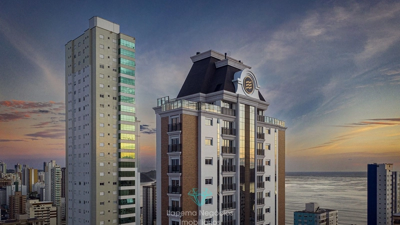 Balneário Camboriú - Centro 3 dormitórios (3 suítes): 1ª foto da galeria de imagens do imóvel