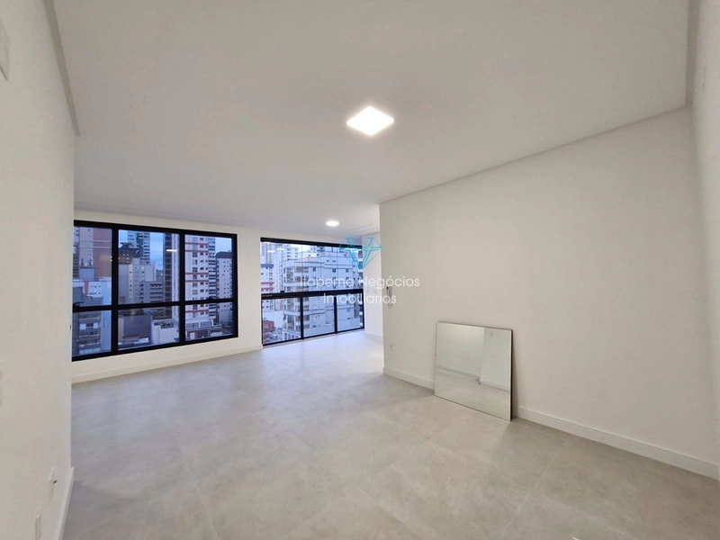 Apartamento em Meia Praia com área de lazer completa.: 6ª foto da galeria de imagens do imóvel