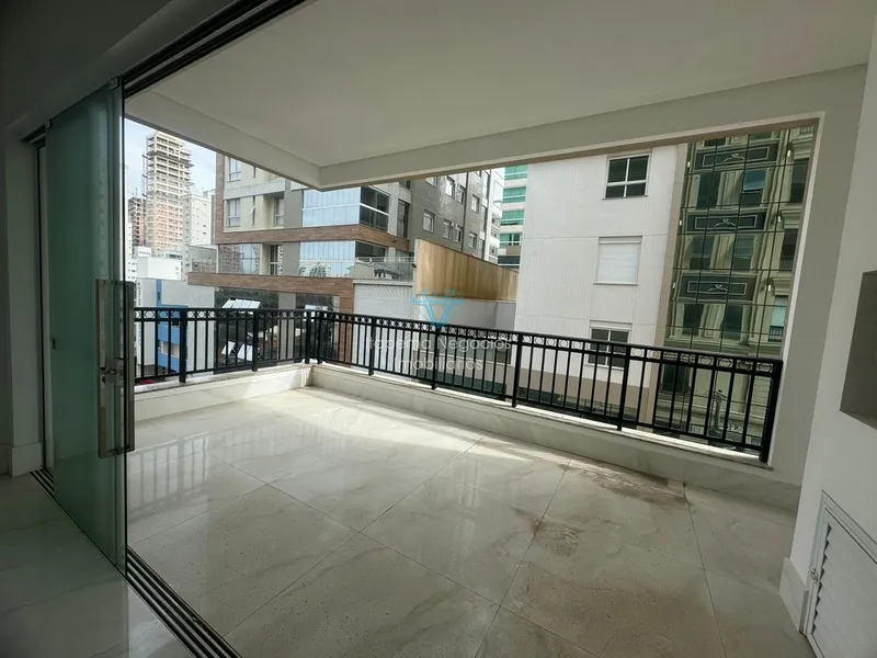 Apartamento Exclusivo com 04 Suítes, 03 vagas e Ampla Sacada.: 84ª foto da galeria de imagens do imóvel