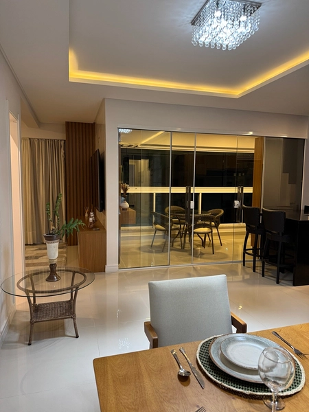 APARTAMENTO MOBILIADO EM MEIA PRAIA – CONFORTO E SOFISTICAÇÃO: 16ª foto da galeria de imagens do imóvel