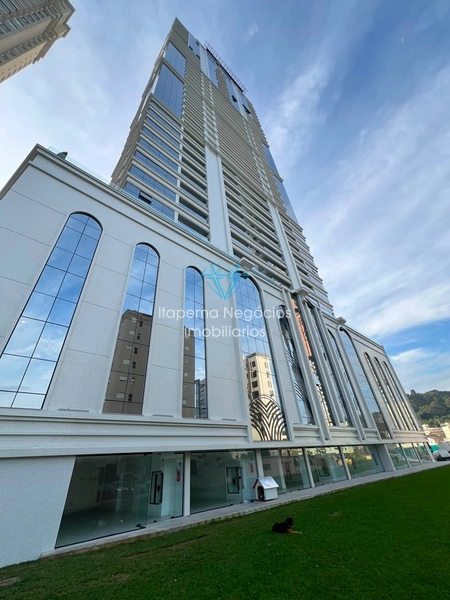 APARTAMENTO À VENDA – ALTO PADRÃO : 3ª foto da galeria de imagens do imóvel