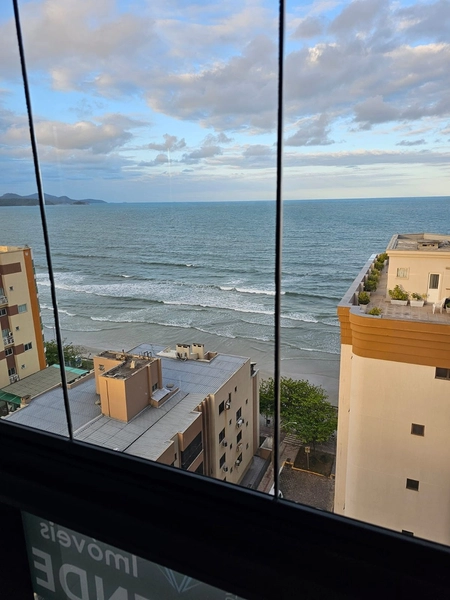 Localizado na quadra do mar - Apartamento 3 suítes, 3 vagas, Itapema.: 1ª foto da galeria de imagens do imóvel