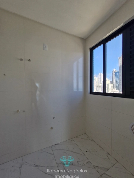 Localizado na quadra do mar - Apartamento 3 suítes, 3 vagas, Itapema.: 13ª foto da galeria de imagens do imóvel