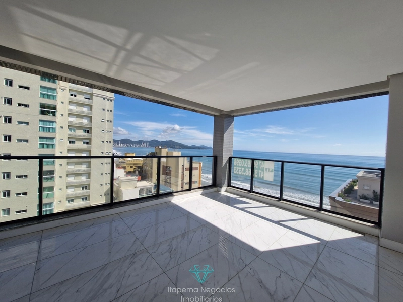 Localizado na quadra do mar - Apartamento 3 suítes, 3 vagas, Itapema.: 2ª foto da galeria de imagens do imóvel
