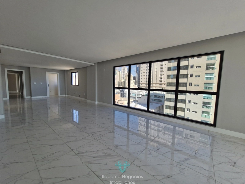 Localizado na quadra do mar - Apartamento 3 suítes, 3 vagas, Itapema.: 7ª foto da galeria de imagens do imóvel