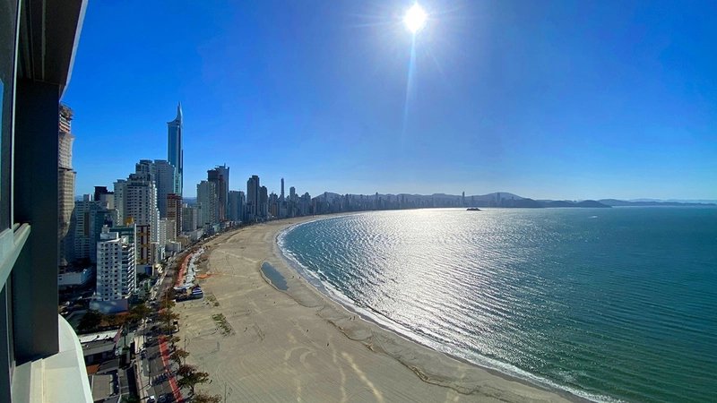 Apartamento Alto Padrão à Venda em Balneário Camboriú: 3ª foto da galeria de imagens do imóvel