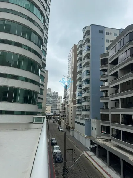 LINDO APTO MOBILIADO PARA MORADIA EM MEIA PRAIA.: 34ª foto da galeria de imagens do imóvel