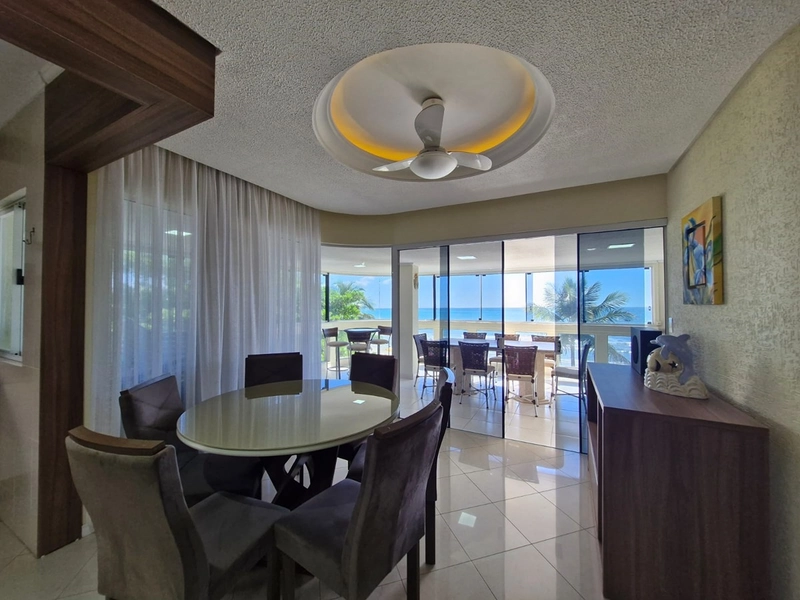 APARTAMENTO À VENDA – FRENTE MAR | 180m² | 3 SUÍTES | 2 VAGAS | MOBILIADO | Meia Praia: 5ª foto da galeria de imagens do imóvel