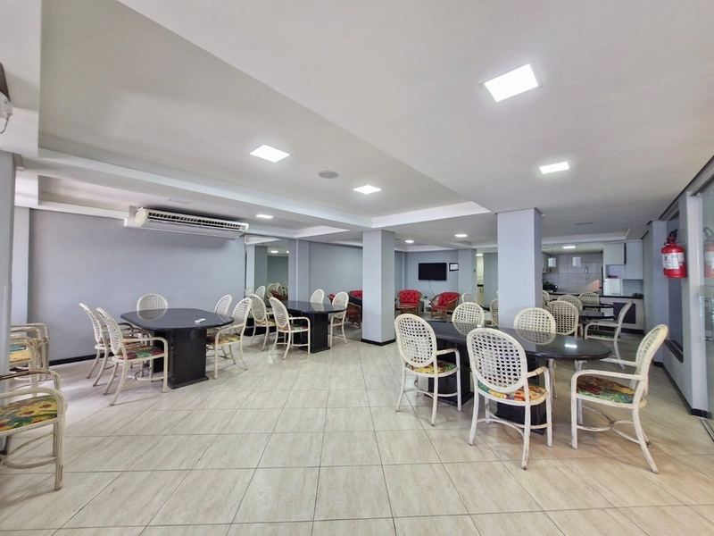 APARTAMENTO À VENDA – FRENTE MAR | 180m² | 3 SUÍTES | 2 VAGAS | MOBILIADO | Meia Praia: 35ª foto da galeria de imagens do imóvel