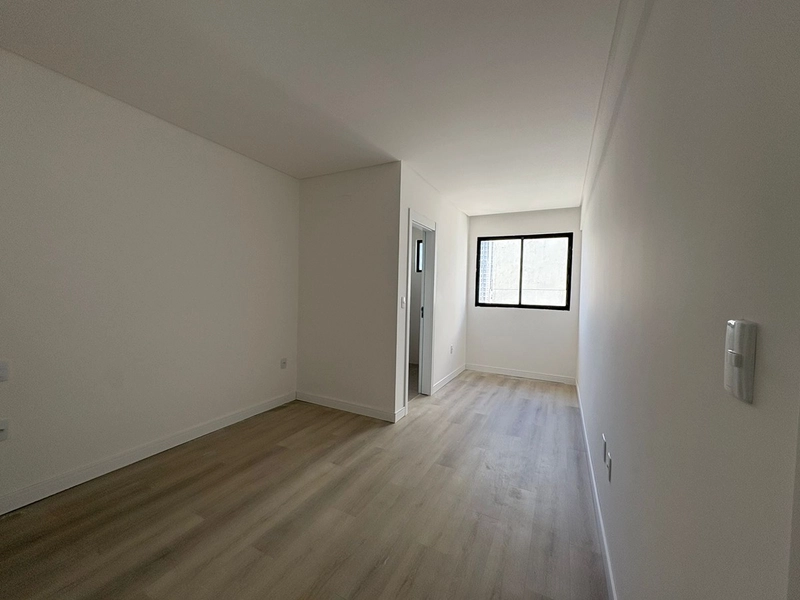 APARTAMENTO À VENDA – TERCEIRA QUADRA DA MEIA PRAIA: 4ª foto da galeria de imagens do imóvel