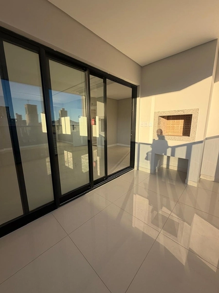 Apartamento à venda no Centro de Itapema: 2ª foto da galeria de imagens do imóvel