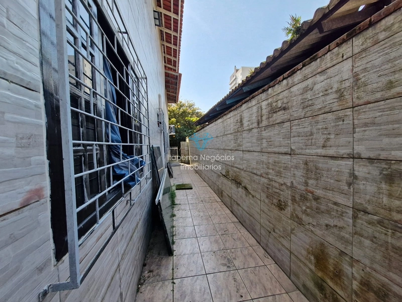 LOCAÇÃO – CASA EM BALNEÁRIO PEREQUÊ: 3ª foto da galeria de imagens do imóvel