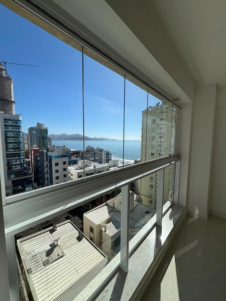 Apartamento de alto padrão localizado no centro de meia praia quadra mar: 18ª foto da galeria de imagens do imóvel