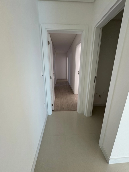 Apartamento de alto padrão localizado no centro de meia praia quadra mar: 8ª foto da galeria de imagens do imóvel
