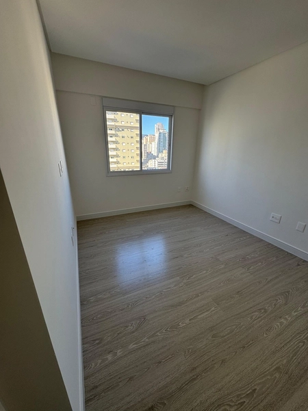 Apartamento de alto padrão localizado no centro de meia praia quadra mar: 17ª foto da galeria de imagens do imóvel