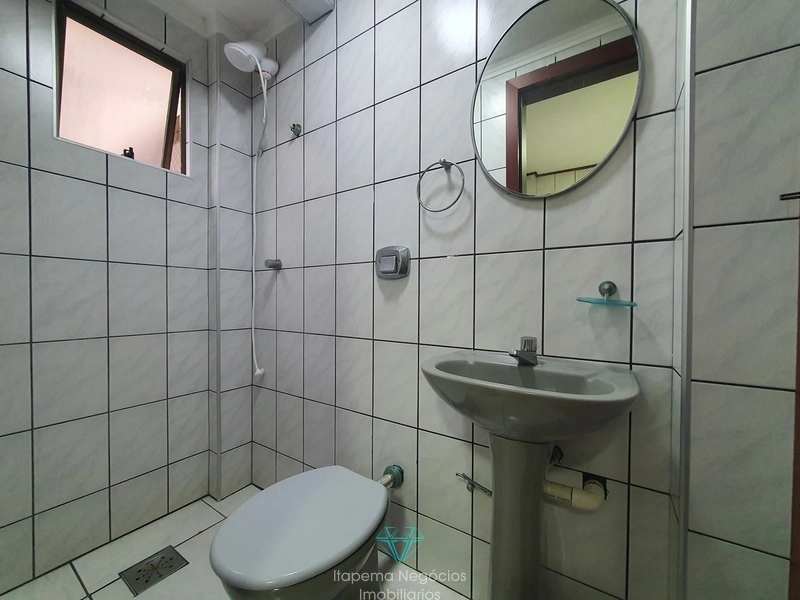 Apartamento frente mar com 3 dormitórios 204m Meia Praia: 46ª foto da galeria de imagens do imóvel