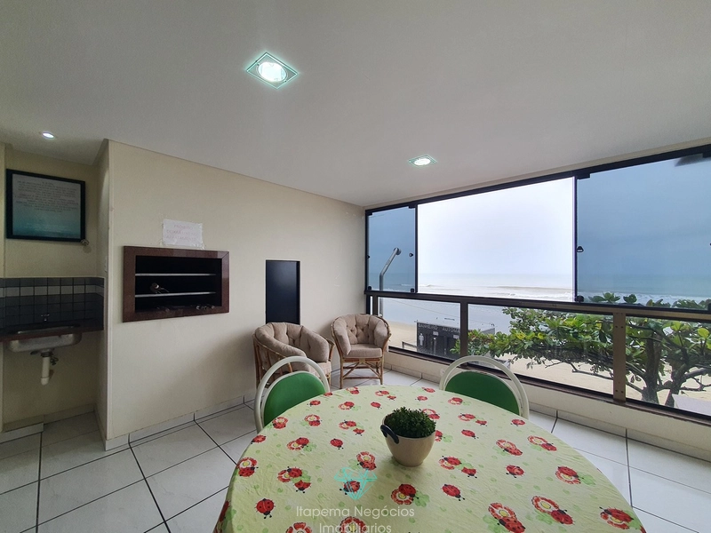 Apartamento frente mar com 3 dormitórios 204m Meia Praia: 7ª foto da galeria de imagens do imóvel