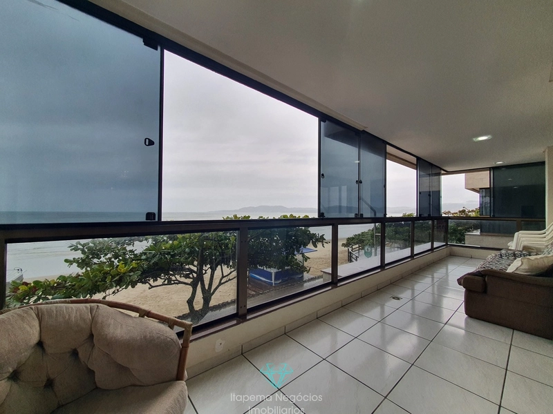 Apartamento frente mar com 3 dormitórios 204m Meia Praia: 9ª foto da galeria de imagens do imóvel