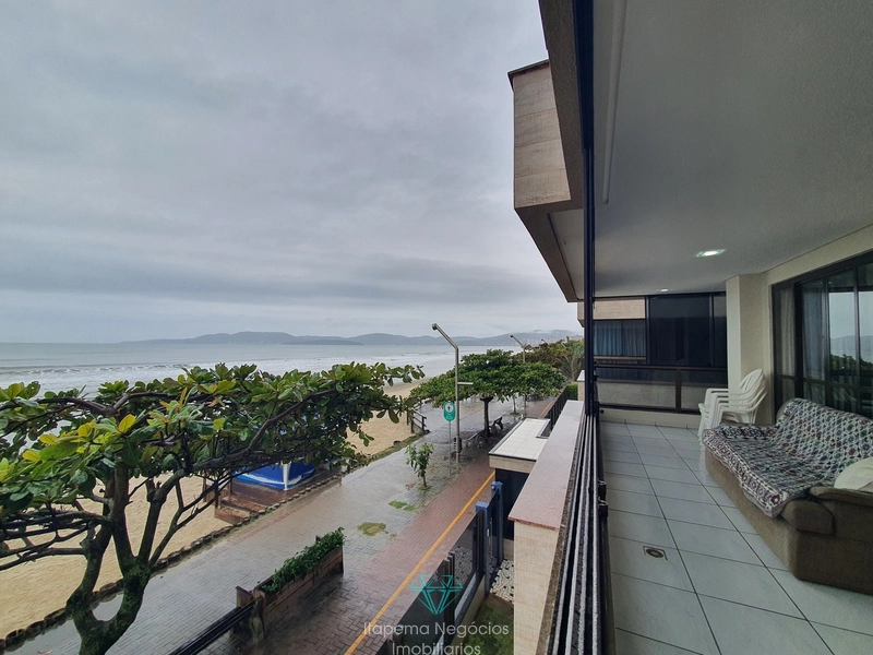 Apartamento frente mar com 3 dormitórios 204m Meia Praia: 17ª foto da galeria de imagens do imóvel