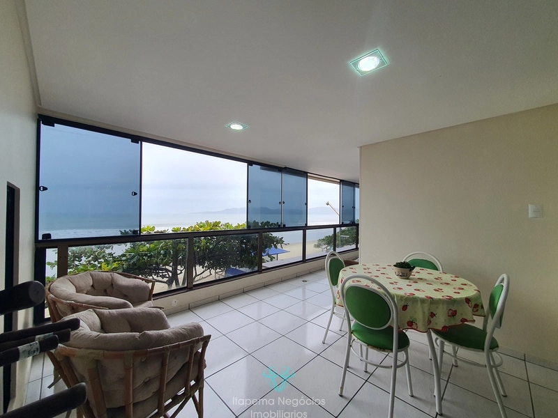 Apartamento frente mar com 3 dormitórios 204m Meia Praia: 8ª foto da galeria de imagens do imóvel