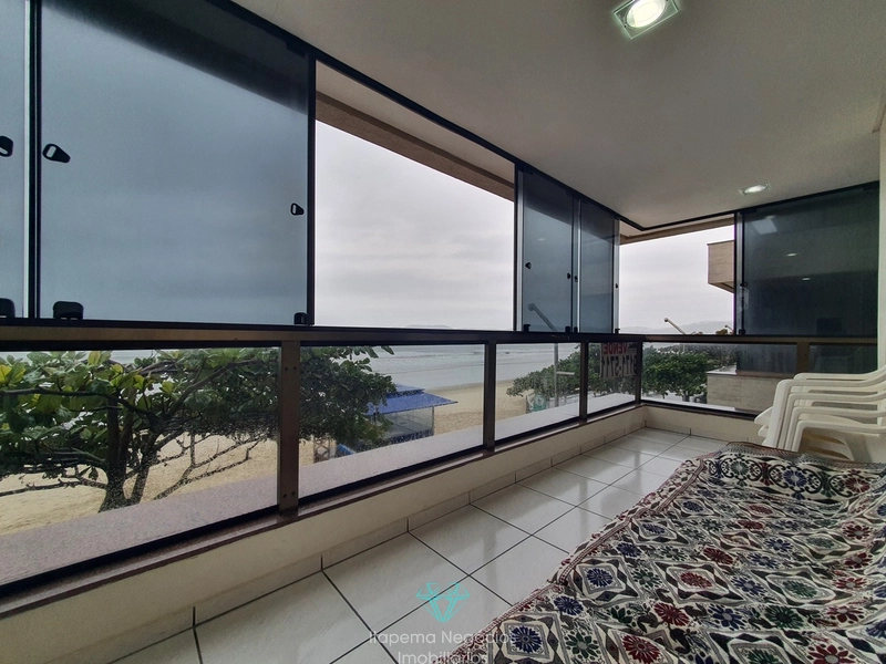 Apartamento frente mar com 3 dormitórios 204m Meia Praia: 13ª foto da galeria de imagens do imóvel
