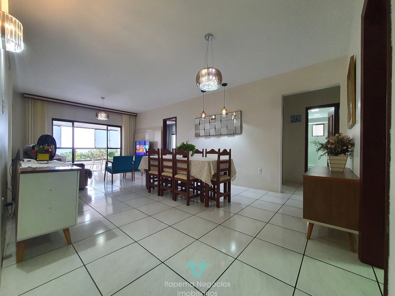 Apartamento frente mar com 3 dormitórios 204m Meia Praia: 2ª foto da galeria de imagens do imóvel