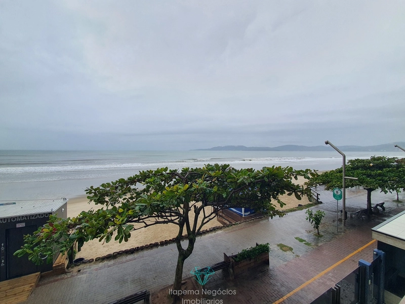 Apartamento frente mar com 3 dormitórios 204m Meia Praia: 11ª foto da galeria de imagens do imóvel