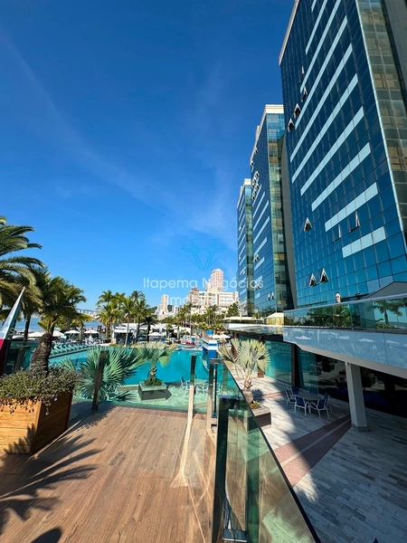 APARTAMENTO FRENTE MAR À VENDA – CENTRO DE ITAPEMA/SC: 3ª foto da galeria de imagens do imóvel