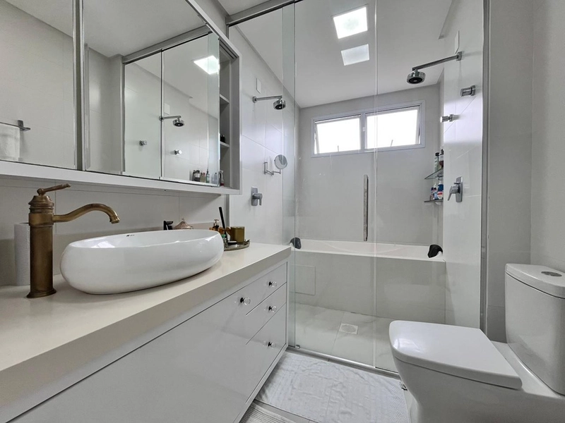 Apartamento à venda em Meia Praia, localizado na segunda quadra do mar: 24ª foto da galeria de imagens do imóvel