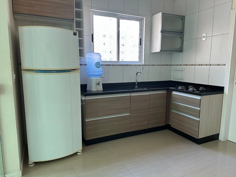 Apartamento com vista para o mar à venda em Meia Praia, Itapema, a apenas 300m do mar!: 10ª foto da galeria de imagens do imóvel