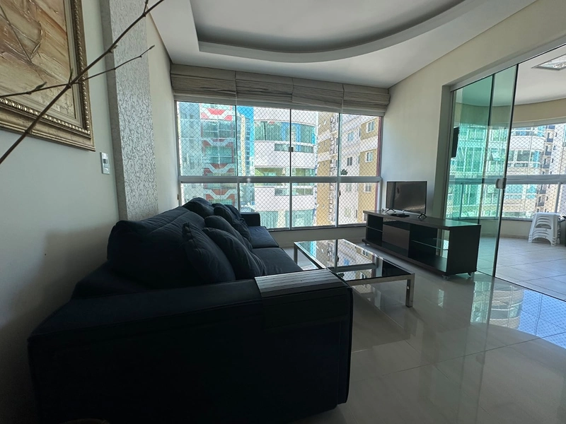 Apartamento com vista para o mar à venda em Meia Praia, Itapema, a apenas 300m do mar!: 3ª foto da galeria de imagens do imóvel