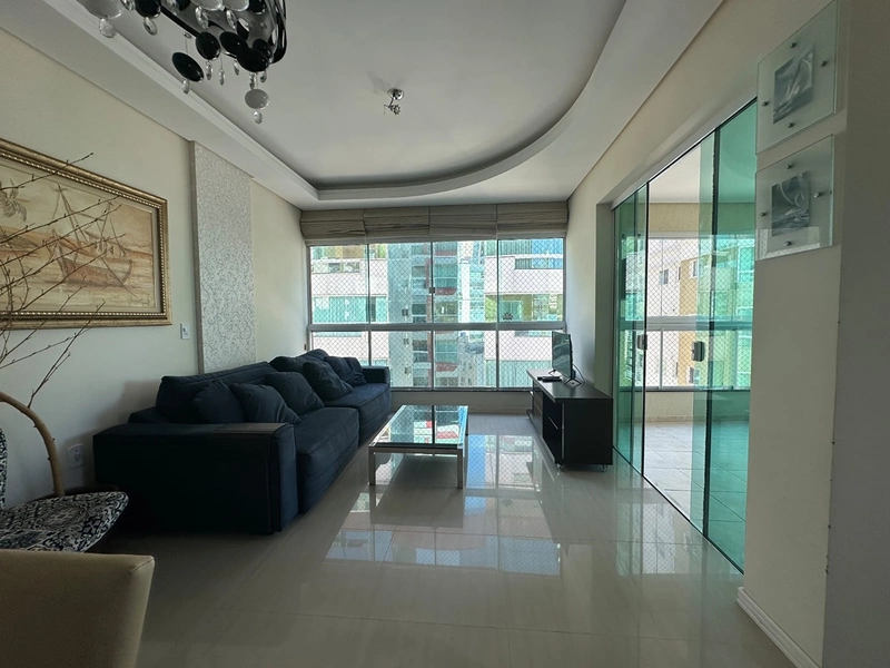 Apartamento com vista para o mar à venda em Meia Praia, Itapema, a apenas 300m do mar!: 4ª foto da galeria de imagens do imóvel