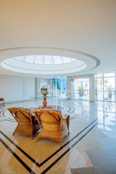 Apartamento mobiliado e equipado, frente ao mar, com 141m² e 2 vagas: 10ª foto da galeria de imagens do imóvel