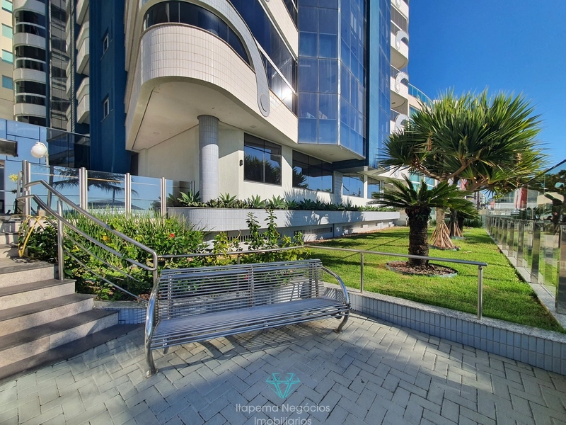 Apartamento mobiliado e equipado, frente ao mar, com 141m² e 2 vagas: 37ª foto da galeria de imagens do imóvel