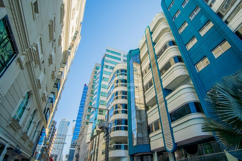 Apartamento mobiliado e equipado, frente ao mar, com 141m² e 2 vagas: 6ª foto da galeria de imagens do imóvel