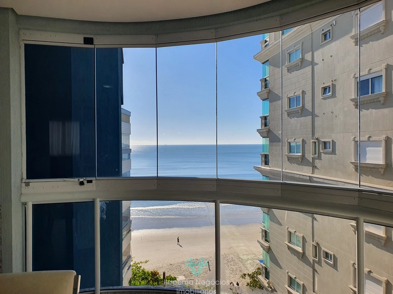 Apartamento mobiliado e equipado, frente ao mar, com 141m² e 2 vagas: 13ª foto da galeria de imagens do imóvel