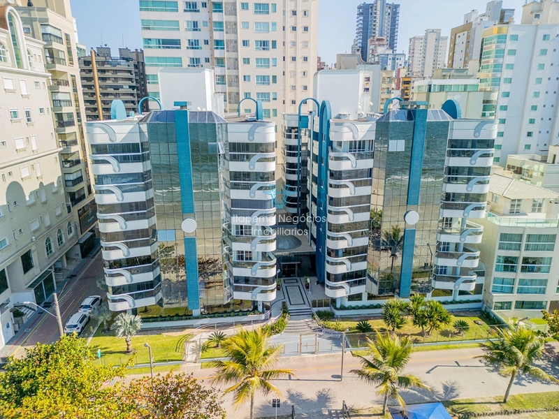 Apartamento mobiliado e equipado, frente ao mar, com 141m² e 2 vagas: 2ª foto da galeria de imagens do imóvel