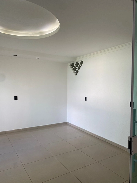 LOCAÇÃO ANUAL – CASA SEMIMOBILIADA EM MEIA PRAIA: 7ª foto da galeria de imagens do imóvel
