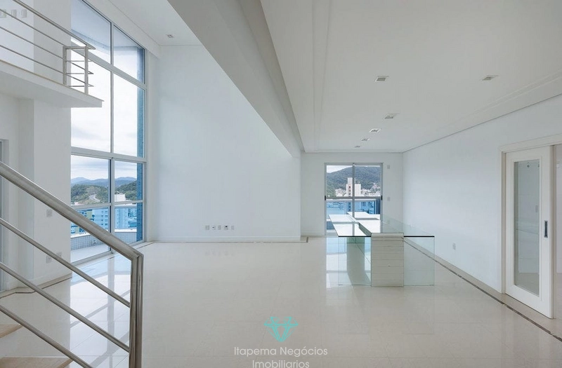 Viva o luxo que esse Duplex tem a oferecer.: 1ª foto da galeria de imagens do imóvel