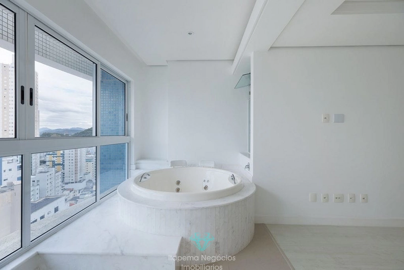 Viva o luxo que esse Duplex tem a oferecer.: 20ª foto da galeria de imagens do imóvel